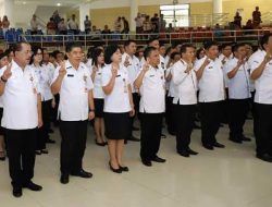 Awali 2019, Gubernur Olly kukuhkan 213 pejabat Pemprov Sulut