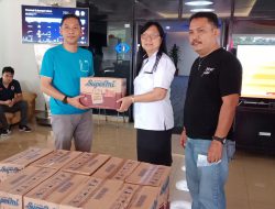 Tak hanya tenaga, Diskominfo Manado juga bawa bantuan natura