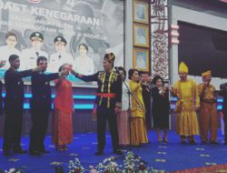 GSVL-Mor pimpin Toast Kenegaraan HUT 74 Kemerdekaan RI