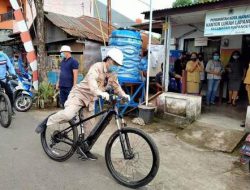Pakai sepeda, GSVL ‘baron’ Mapanget sosialisasi protokol Covid-19