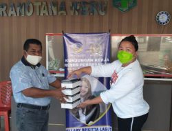 Perangi penyebaran Covid-19, Hillary Lasut berbagi alat rapid test di Puskesmas