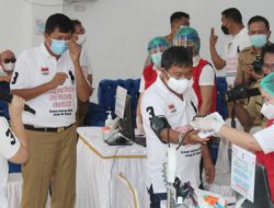 Ini penyebab Bupati James Sumendap batal divaksin Sinovac