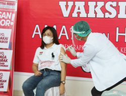 Legislator PDI-P ini jadi orang pertama di Mitra divaksin Sinovac