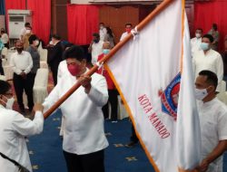 Orbanus lantik Pengurus IKISST Manado, Walikota AA pesan “jang bakalae”