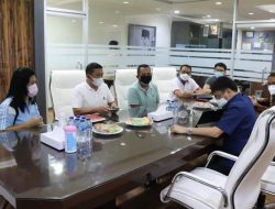 Camat Robert Dauhan rapat bersama Wali Kota AA bahas internalisasi aset Pemkot Manado di Kima Atas