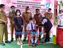 Tinjau vaksinasi pelajar SMPN 1 Amurang, FDW-PYR optimis penyebaran Covid-19 terus berkurang