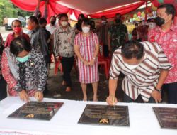 Dibangun James Sumendap, 6 unit rumah warga diresmikan Olly Dondokambey