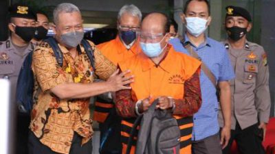 Tersangka lingkaran korupsi e-KTP bertambah lagi, KPK kembali tahan 2 orang