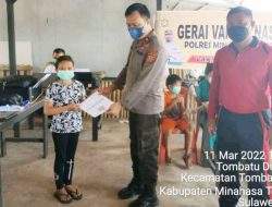 Kapolri Listyo Sigit pantau giat vaksinasi Polres Mitra di Desa Tombatu Dua Barat