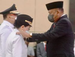 Gubernur Olly lantik Tamuntuan dan Mokodompit sebagai Penjabat Bupati Sangihe dan Bolmong