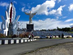 ASN-THL Pemkab Talaud bersih-bersih lokasi launching Paskah Nasional 2022