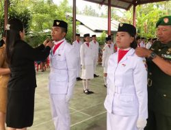 Camat Natalia Tangel kukuhkan 70 personil Paskibraka Kecamatan Silian Raya