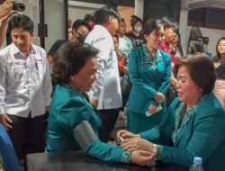 Puncak peringatan HKG PKK ke-51, TP-PKK Bitung gandeng PMI gelar donor darah
