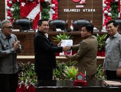 Dihadiri Wagub Steven Kandouw, DPRD Sulut Sahkan Perda Pajak dan Retribusi Daerah dalam Rapat Paripurna