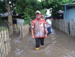 Respon Cepat Maurits Mantiri Langsung ke Lokasi Luapan Sungai Girian