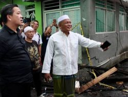 Kunjungi Korban Kebakaran Kampung Kodo, Wagub Steven Kandouw Salurkan Bantuan Kemanusiaan