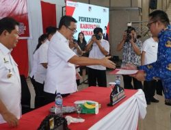 Serahkan SK PPPK, Wagub Steven Kandouw Minta Harus Loyal, Berintegritas dan Bekerja Dengan Hati