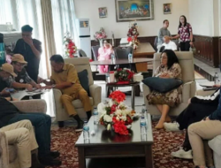 Petugas Pantarlih Coklit Keluarga Dondokambey-Tamuntuan, Ajak Masyarakat Sulut Sukseskan Pilkada 2024