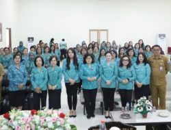 Kunjungi Minahasa Tenggara, Devi Tanos Motivasi Para Kader PKK