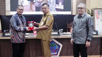 Hadirkan KPK, Gubernur Olly Ingatkan Walikota/Bupati: Korupsi Merusak Integritas Pemerintah dan Menghambat Kemajuan Daerah