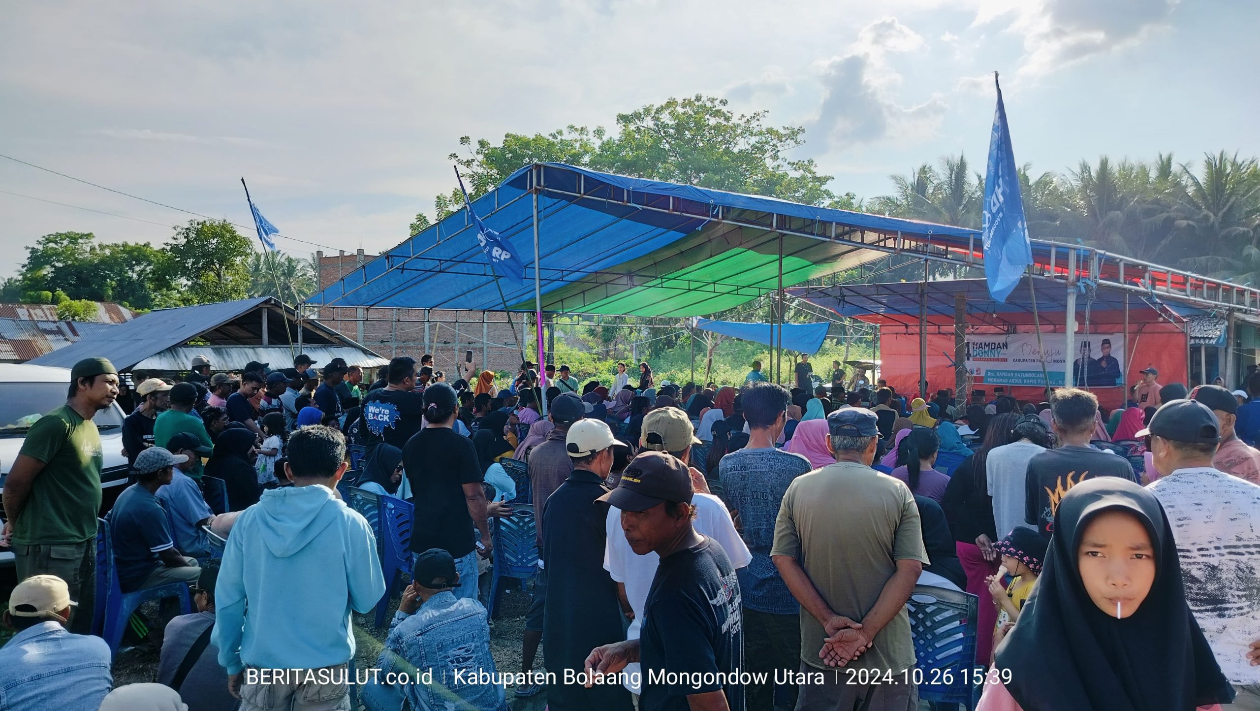 Masyarakat Tombulang Pante Kecamatan Pinogaluman memadati area kampanye dialogis Paslon Nomor 4