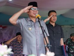 Hari Guru Nasional, Darwin Muksin Pimpin Upacara di Kabupaten Bolmut
