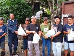 Sukacita Natal, KPU Sulut Berbagi Kasih kepada Petugas Kebersihan