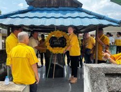 Cindy Wurangian Bersama Pengurus DPD II Partai Golkar Kota Bitung Ziarah Ke Makam Mantan Ketua Golkar