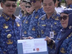 Walikota Bitung Hengky Honandar Serahkan SK P3K Paruh Waktu 2025, Ini Pesannya