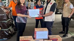 Sekretariat DPRD Sulut Salurkan Bantuan Pangan Untuk  Bencana Banjir Bandang Di Sitaro
