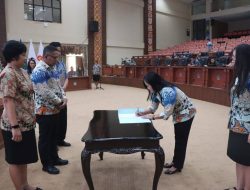 Niklas Silangen  Pimpin Serah Terima Jabatan Kepala Sub Bagian Administrasi Kesekretariatan Bagian Umum Sekretariat DPRD Provinsi Sulut